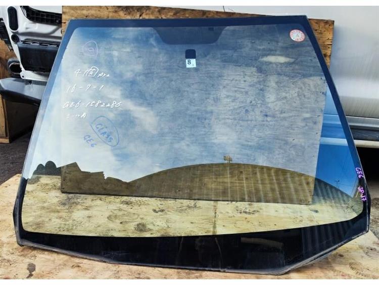 Лобовое стекло Хонда Фит в Беслане 255791