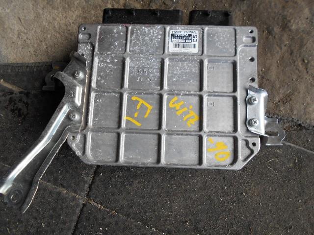 Блок управления ДВС Тойота Витц в Беслане 695662